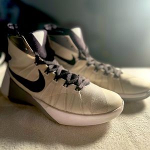 Nike SuperDunks 15. Wolf Gray/white Accent.New Laces,Athletic Shoes. Size 9.5US